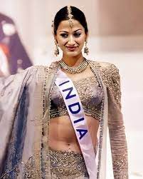 Gayatri Joshi Age, Biography, Films, Family, Husband, Accident News, Education, Net Worth 7 Gayatri Joshi modeling pic - wikibiotv