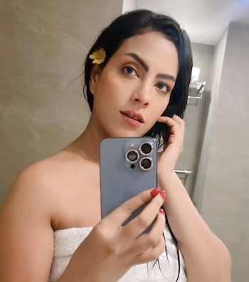 Dekhi Andekhi Web Series Cast (Ullu), Actress Name, Photos, Release Date 1 Noor Malabika as Neha in Ullu Web Series Dekhi Andekhi