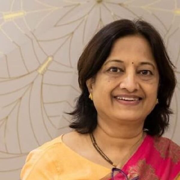 Gayatri Joshi mother Hema Milani aka Nootan Joshi