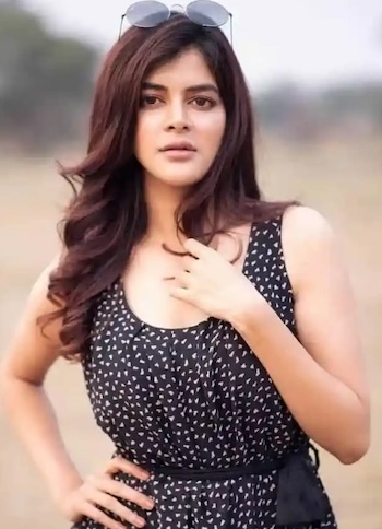 Madhumita Sarcar as Abhaya in web series Srikanta which is a Hindi version of Bengali web series Srikanto