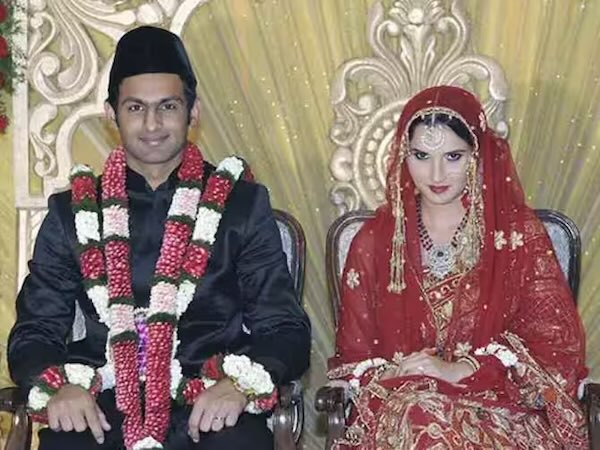 Shoaib Malik with his second wife 'Sania Mirza'
