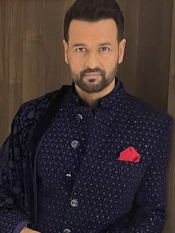 Rohit Roy as Satyajeet in hindi web series Karmma Calling