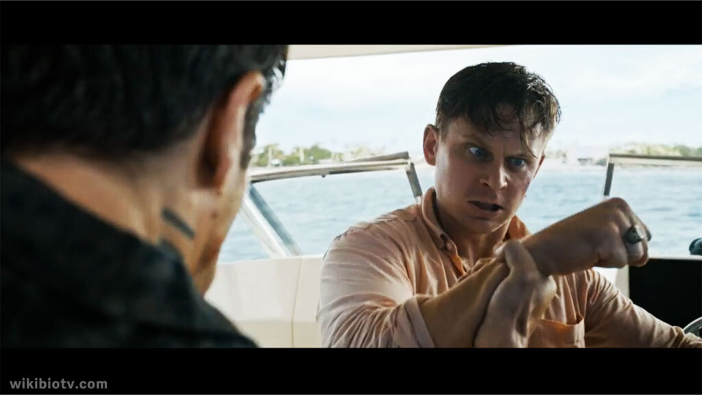 Dalton fighting scene with Brandt