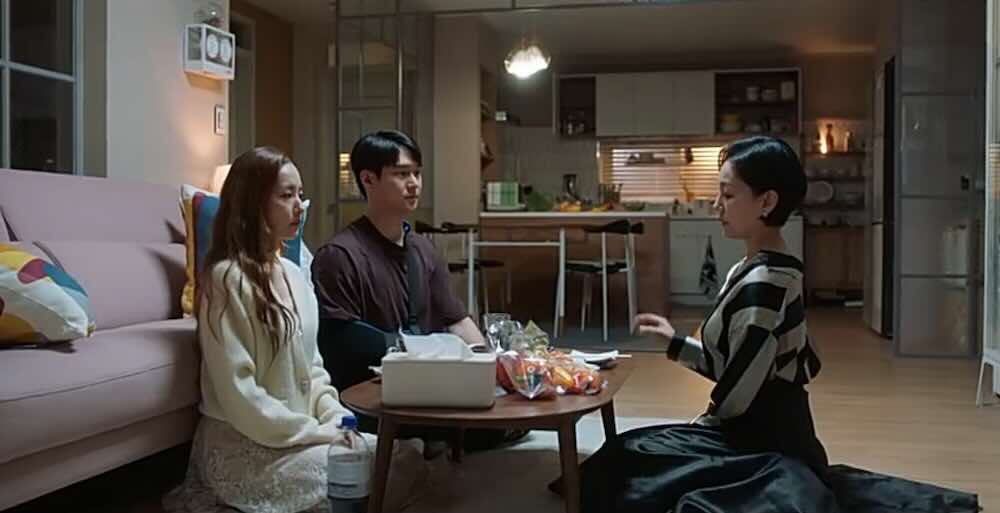 Episode 13 Jung Ji Jo in Choi Sang Eun's apartment with her mother