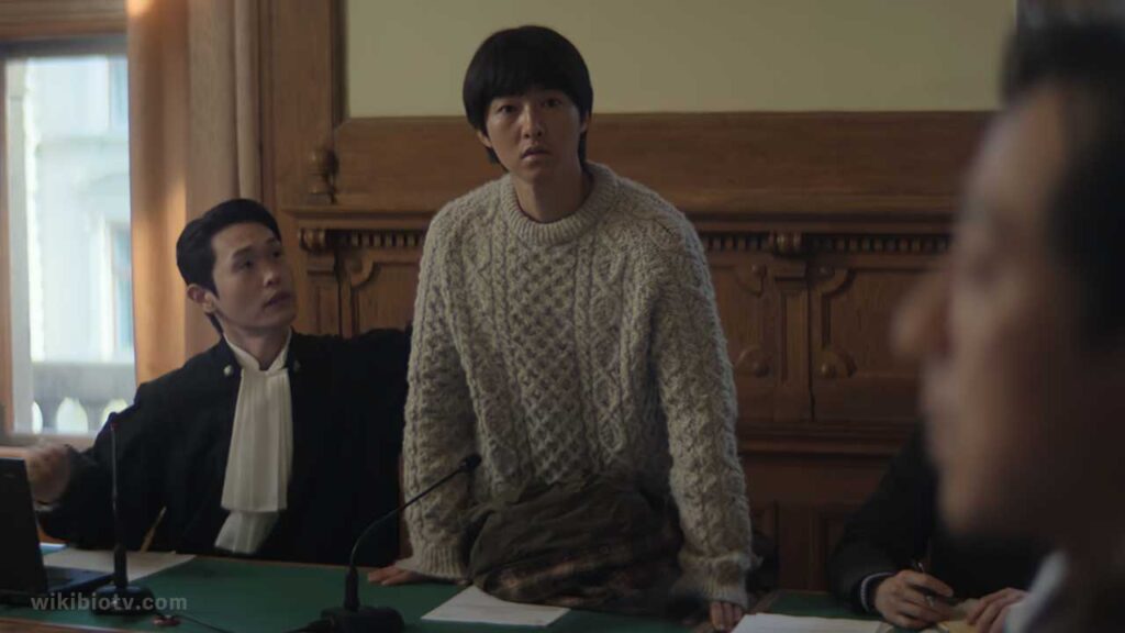  (1:17) Seon-ju Betrays Loh Kiwan in Court