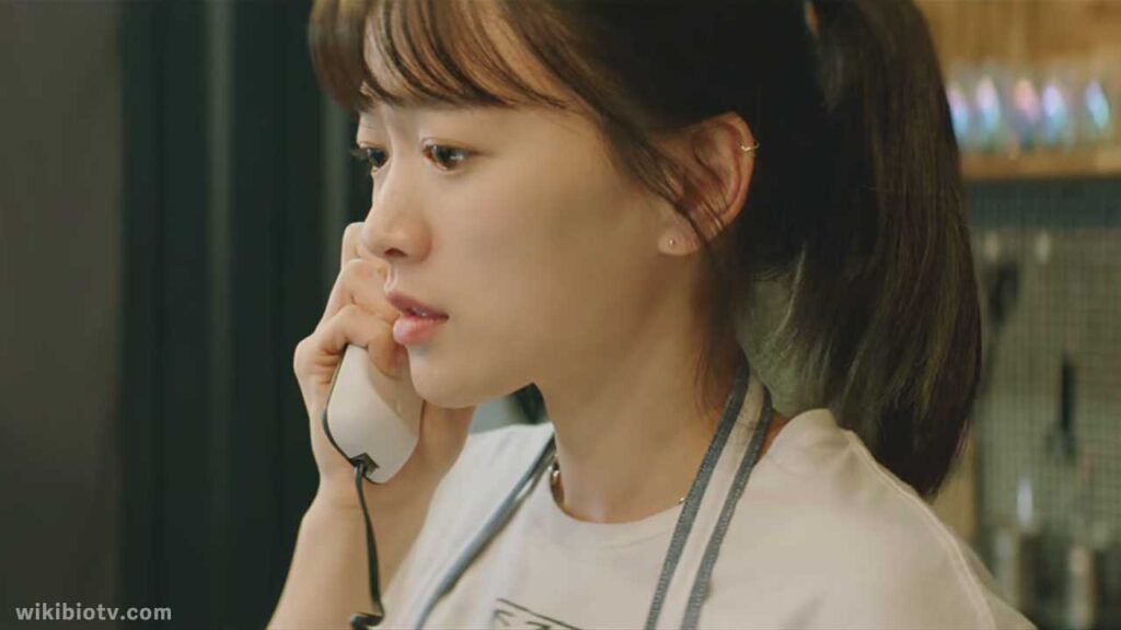 Lee Na Mi receives a call from a girl claiming to have found the phone